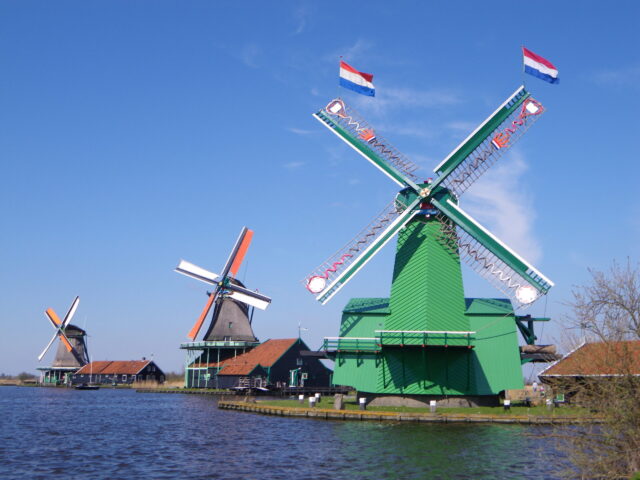 De Gekroonde Poelenburg mooigezet ter ere van de kroning van Koning Willem Alexander.
